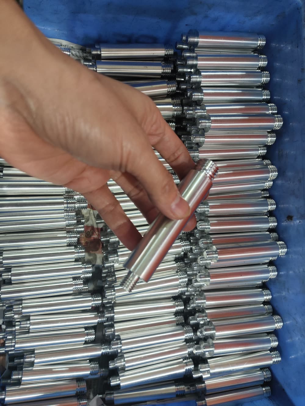 Threaded shafts, batch production